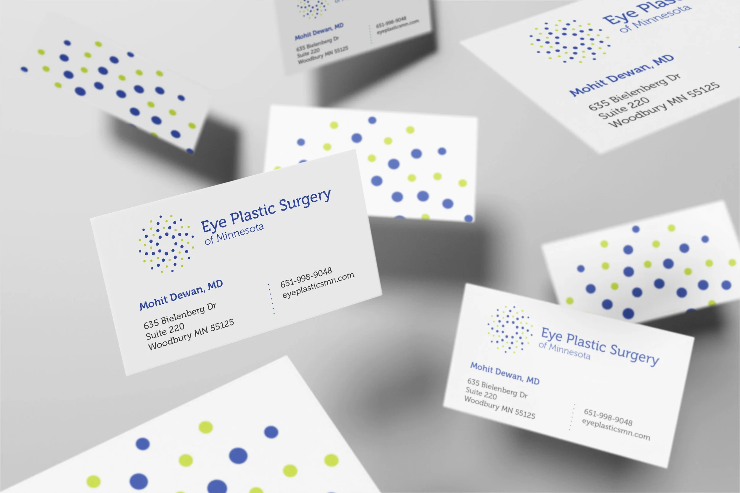 Flying_Business_Cards_Mockup.jpg