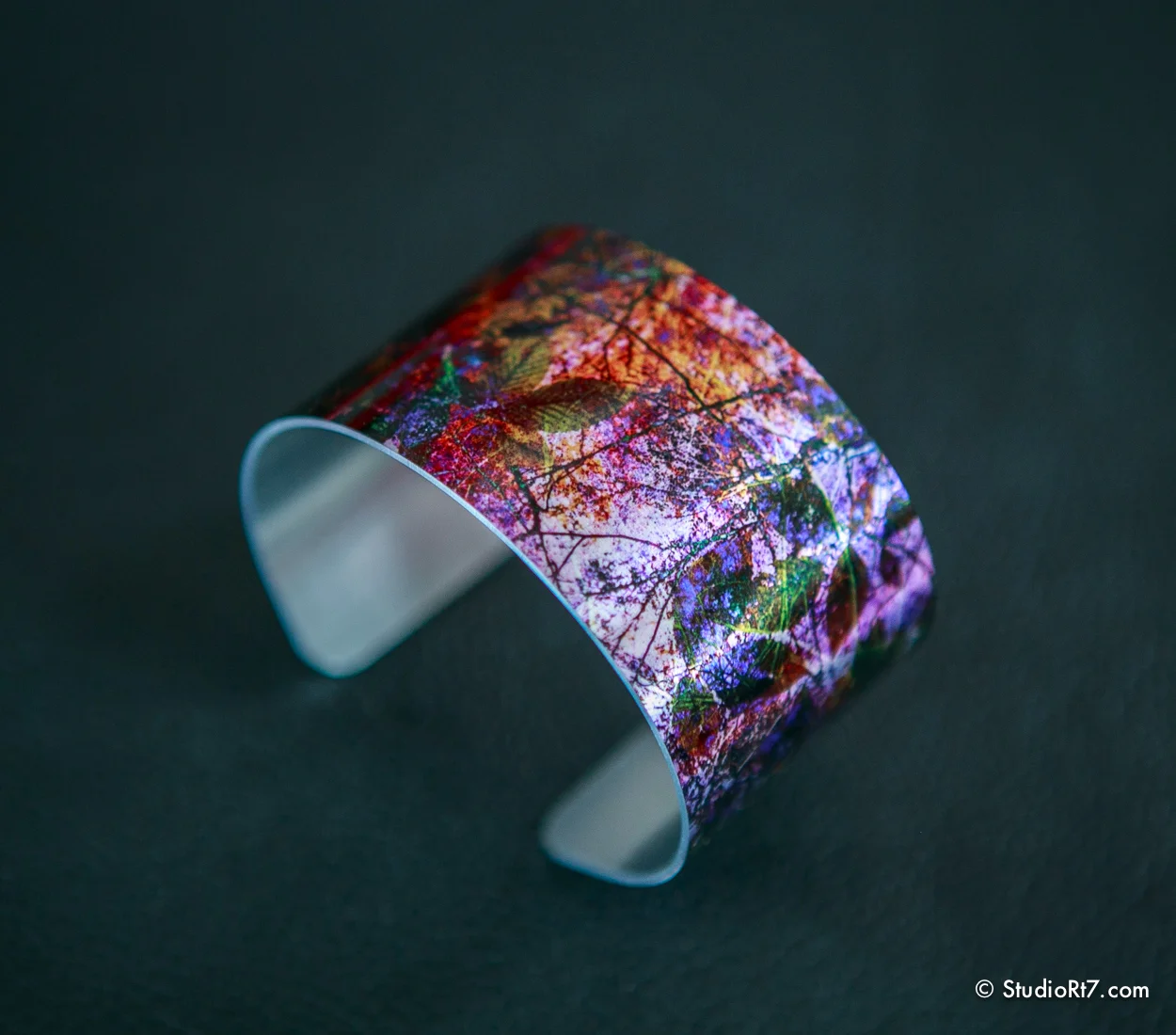 SR7metalcuffs-002.jpg