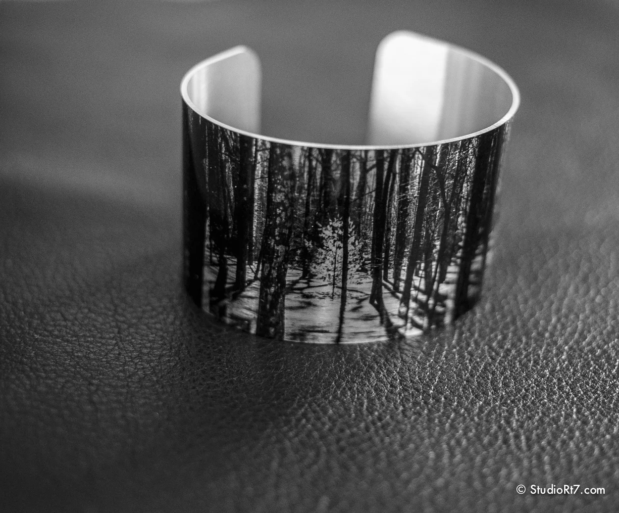 SR7metalcuffs-005.jpg