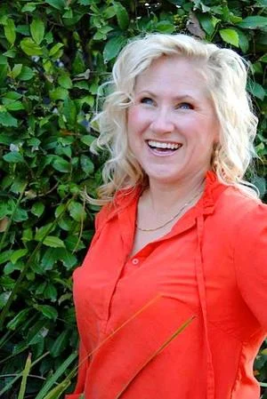 Diana Hoelscher.jpeg