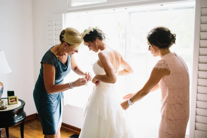 byron_colby_barn_wedding_0003.jpg