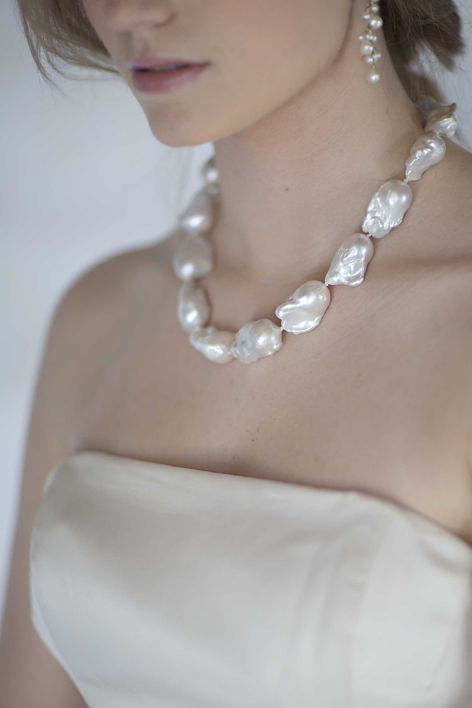 kari herer-107 copy_jumbo_baroque_pearls_bridal.jpg