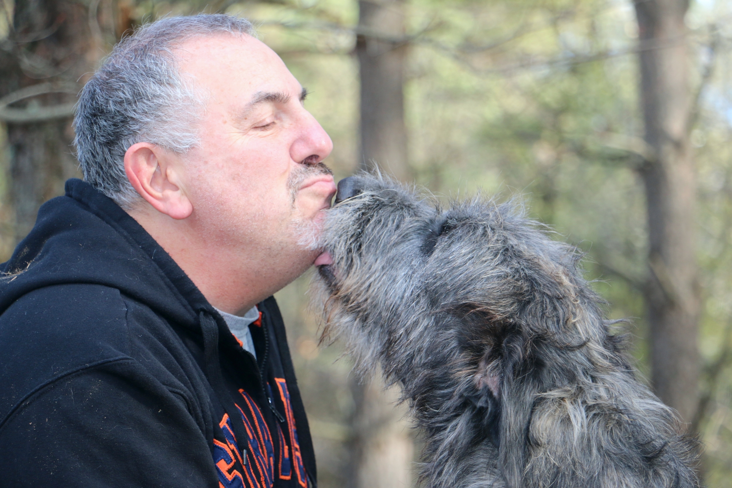 Ballyhara Kate & Bobby kissing