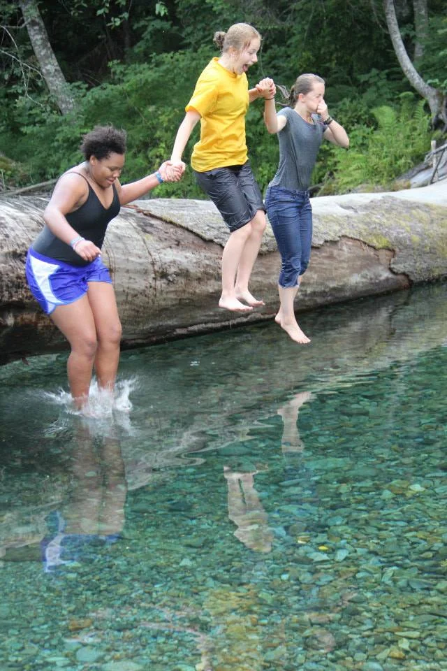 Jessie jumped 6 times into this cool stream.