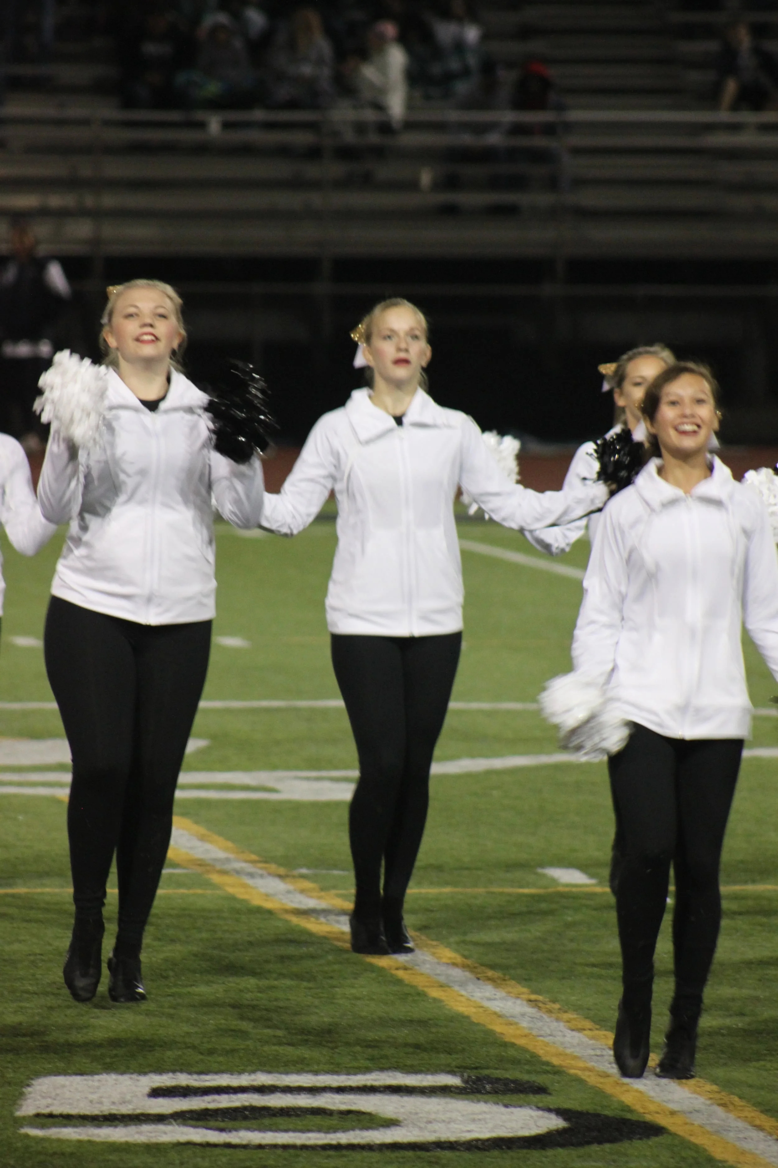 Jessie in the middle