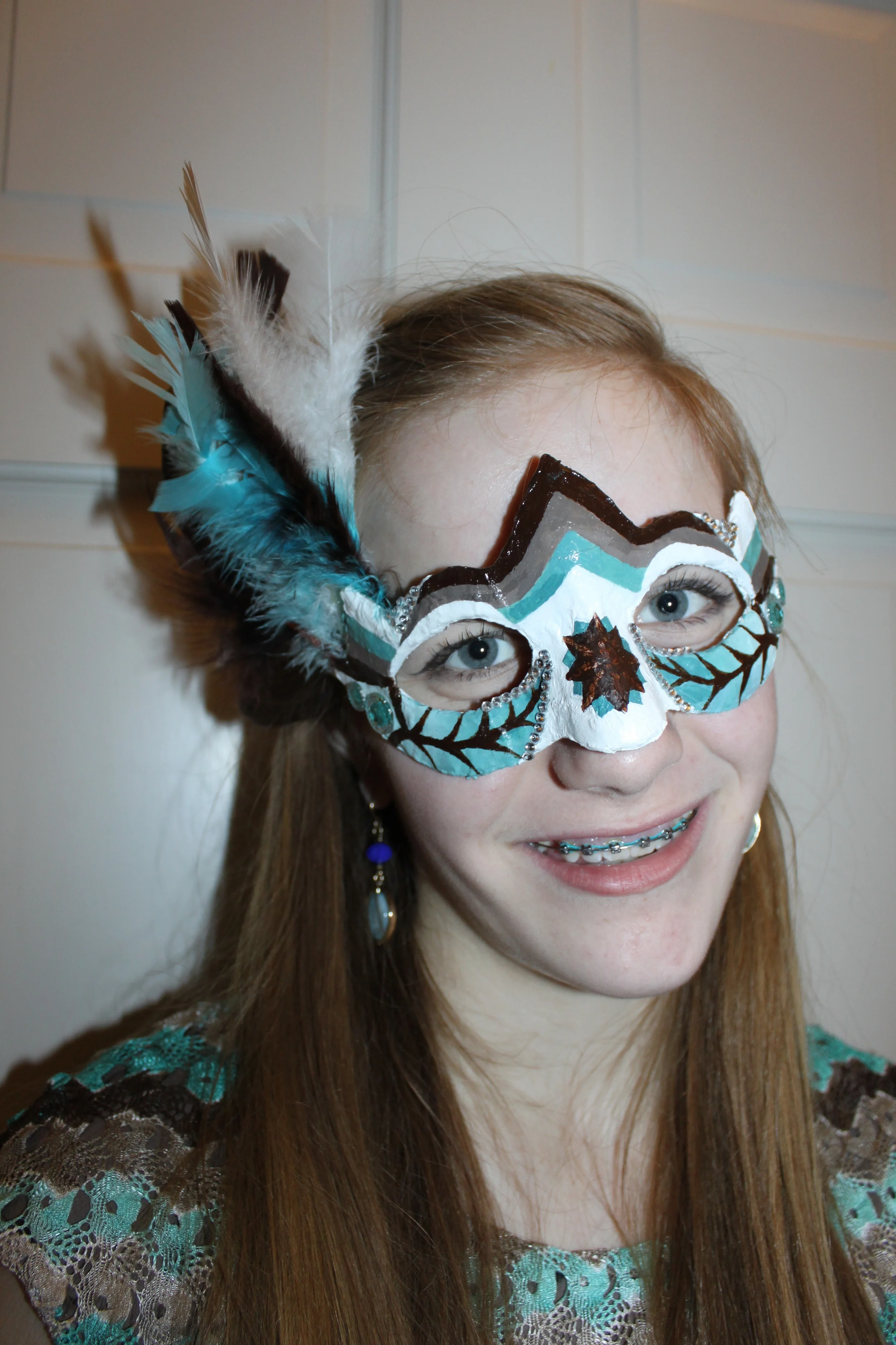 Jessie hand made this mask for a party she went to. She won an prize for it! 
