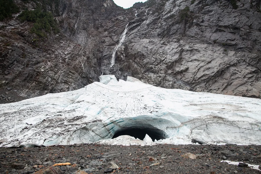 011-big-four-ice-caves-washington.jpg