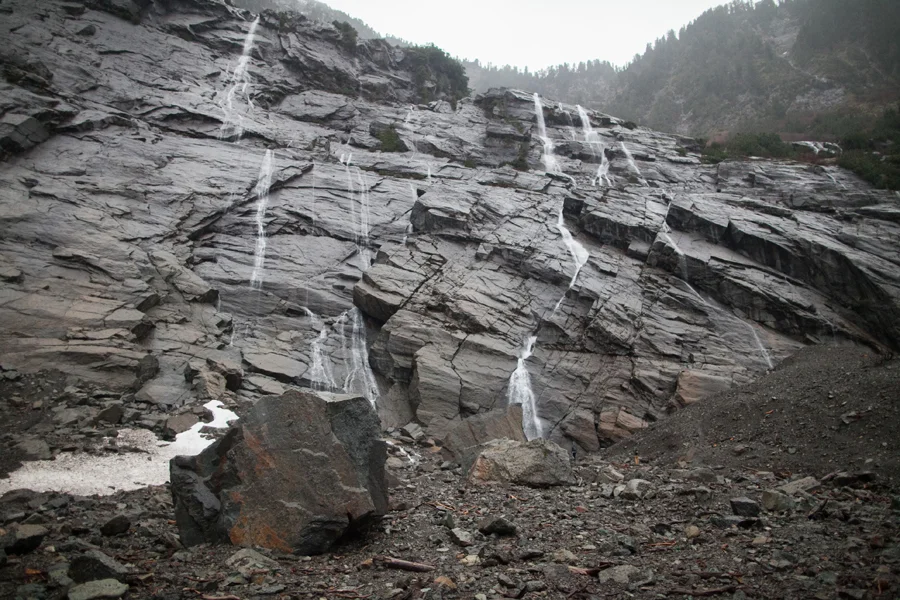 016-big-four-ice-caves-washington.jpg