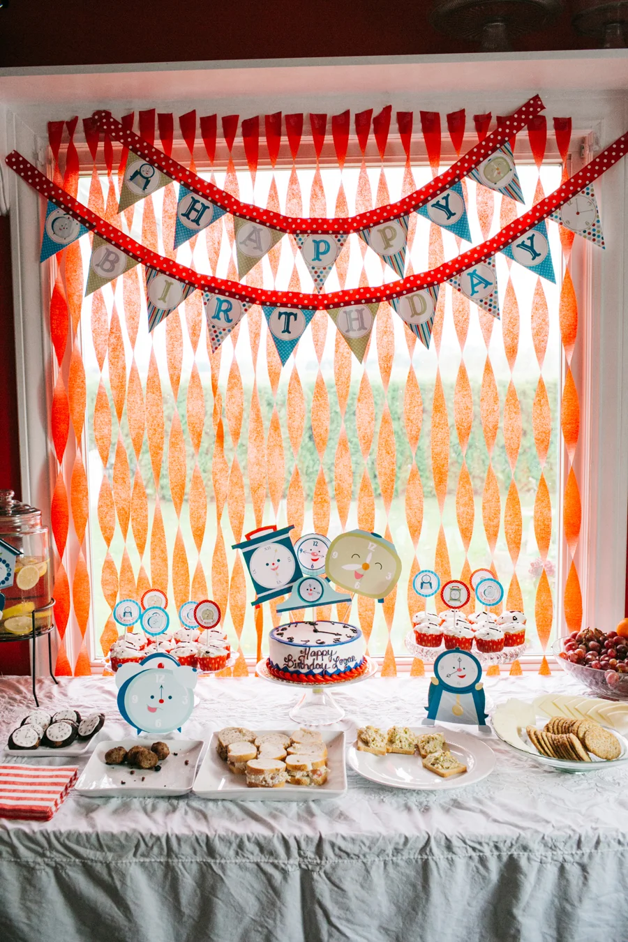 Clock Themed Two Year Birthday Party Bellingham WA Katheryn Moran clock-themed-two-year-birthday-party-bellingham-wa-katheryn-moran