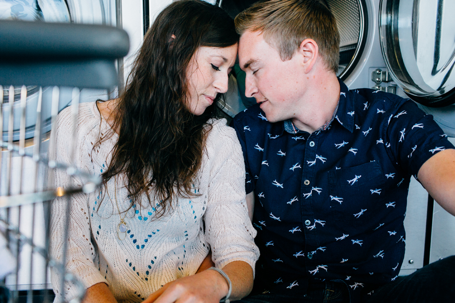 007-bellingham-engagement-lifestyle-photographer-photo-brio-laundromat.jpg