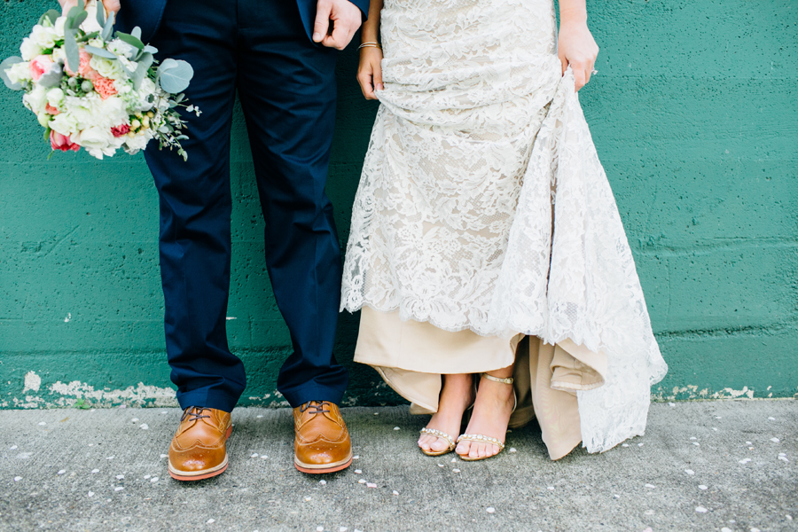 036-seattle-bothell-wedding-photographer-russells-restaurant-wilkins-photo.jpg