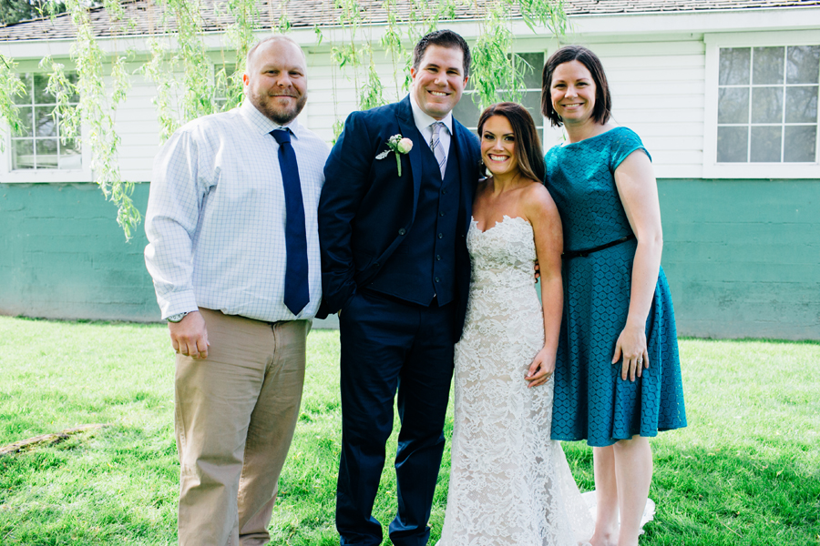 058-seattle-bothell-wedding-photographer-russells-restaurant-wilkins-photo.jpg