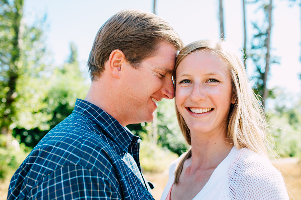 003-bellingham-bay-washington-sailboat-engagement-katheryn-moran-mickeykatie.jpg