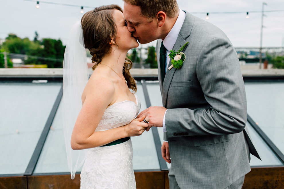 060-fremont-foundry-seattle-wedding-katheryn-moran-photography-anthony-kaitlin.jpg