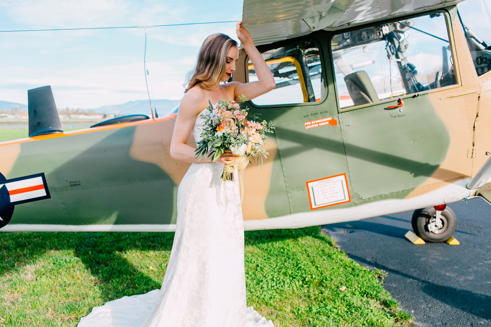 010-burlington-flight-museum-wedding-katheryn-moran-photography-aviation.jpg