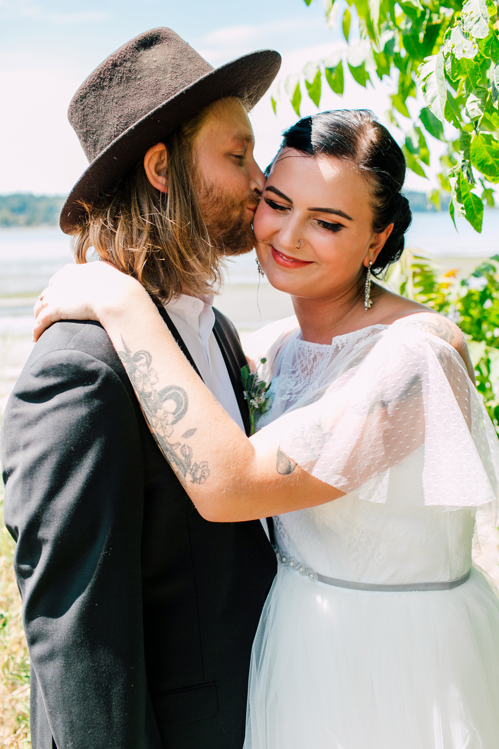 016-bellingham-lummi-reservation-wedding-photographer-katheryn-moran-tanya-dylan-2017.jpg