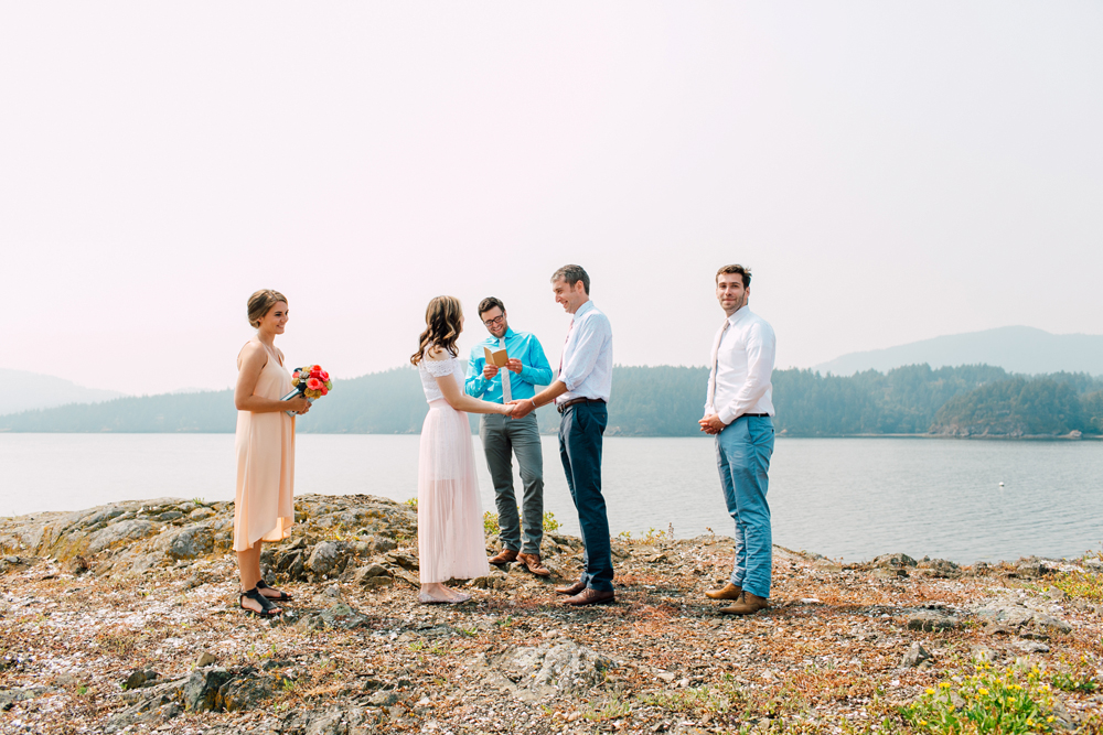 034-orcas-island-wedding-photographer-katheryn-moran-shayna-shaunn-elopement.jpg