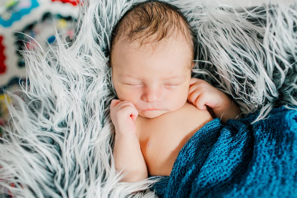 016-seattle-newborn-photographer-katheryn-moran-star-wars-baby-leo.jpg