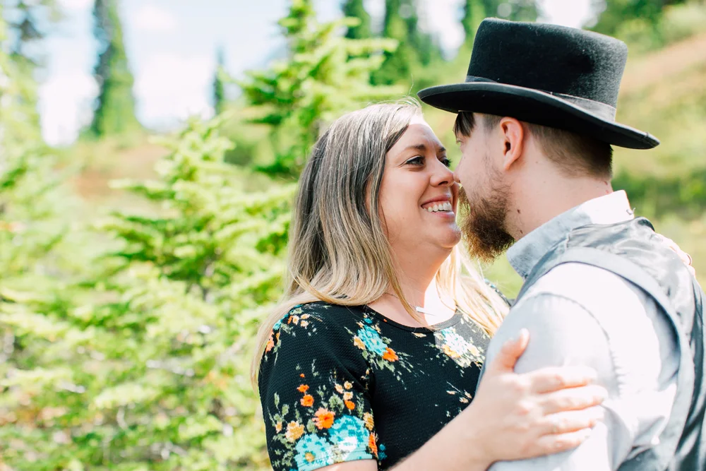 013-bellingham-engagement-photographer-mount-baker-north-fork-brewery-emma-eric.jpg