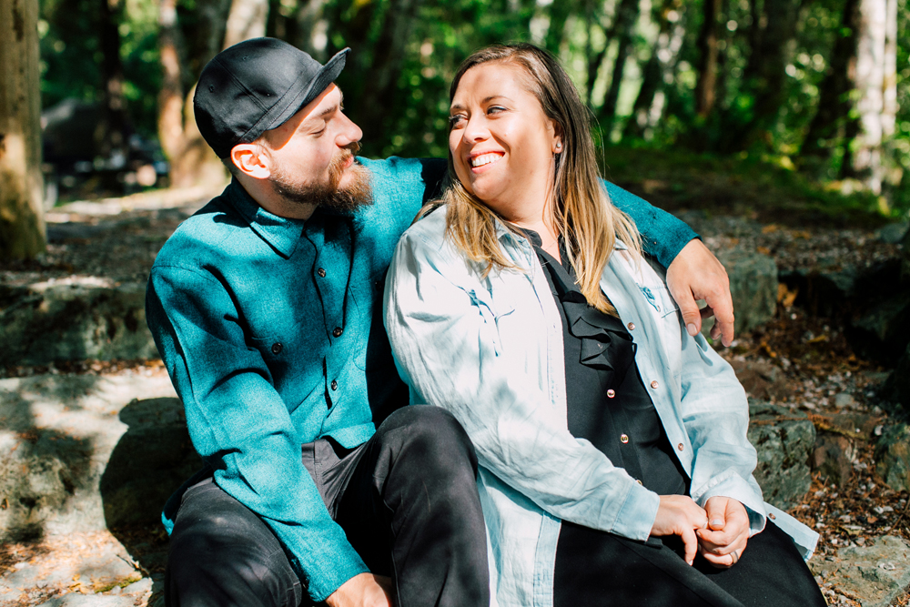 019-bellingham-engagement-photographer-mount-baker-north-fork-brewery-emma-eric.jpg