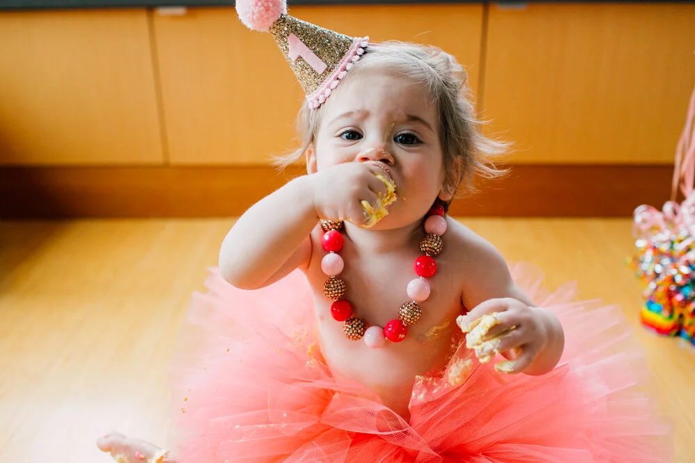 017-bellingham-one-year-cake-smash-photographer-katheryn-moran-emery.jpg