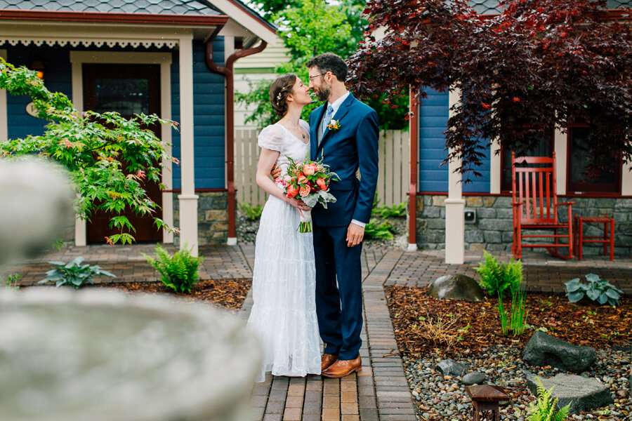 025-olympia-bellingham-wedding-photographer-katheryn-moran-port-plaza-dan-hannah-2019.jpg