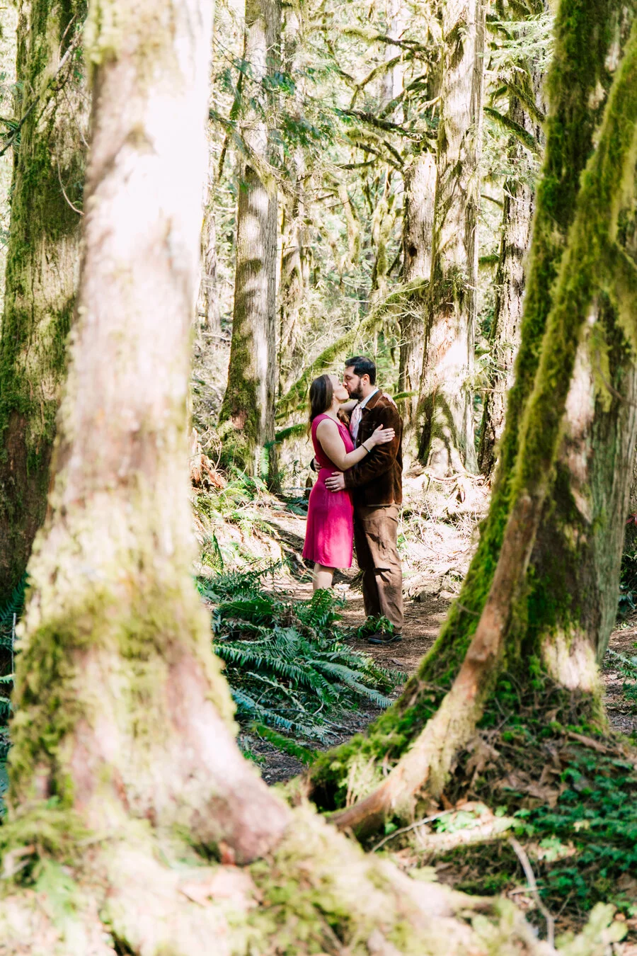 010-bellingham-engagement-photographer-katheryn-moran-horseshoe-bend-trail-lauryn-joel.jpg