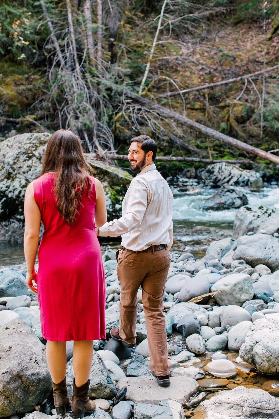 013-bellingham-engagement-photographer-katheryn-moran-horseshoe-bend-trail-lauryn-joel.jpg