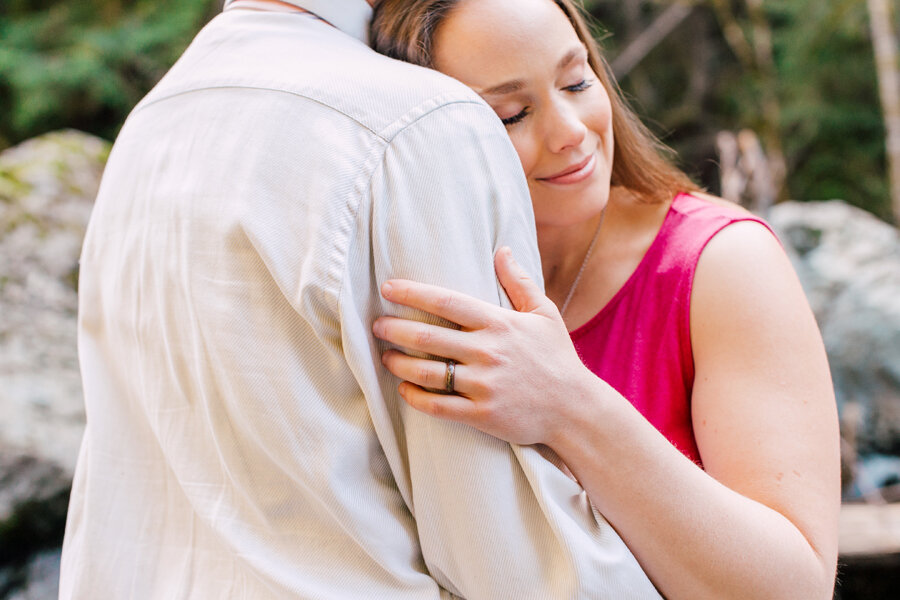 015-bellingham-engagement-photographer-katheryn-moran-horseshoe-bend-trail-lauryn-joel.jpg