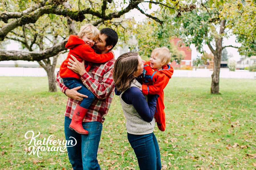 Bellingham Family Couple Maternity Professional Photographer Katheryn Moran Photography Hovander Park