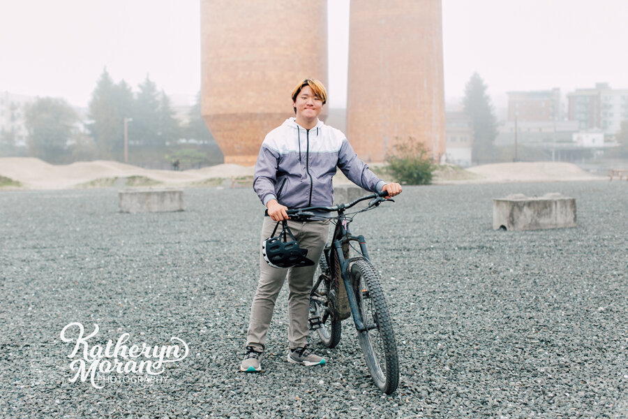 Bellingham Professional Senior Couple Family Photographer Lifestyle Katheryn Moran Photography Waypoint Park Container Village Kulshan Trackside