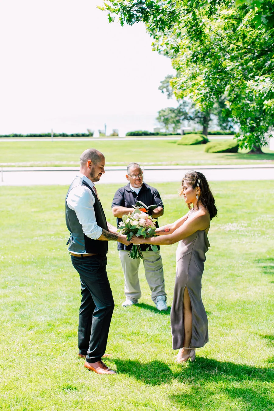010-bellingham-elopement-photographer-katheryn-moran-peace-arch-park-2020.jpg