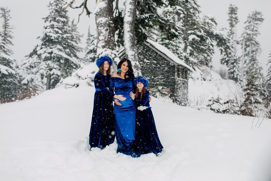 Bellingham Maternity Photographer Katheryn Moran Mount Baker Snow 