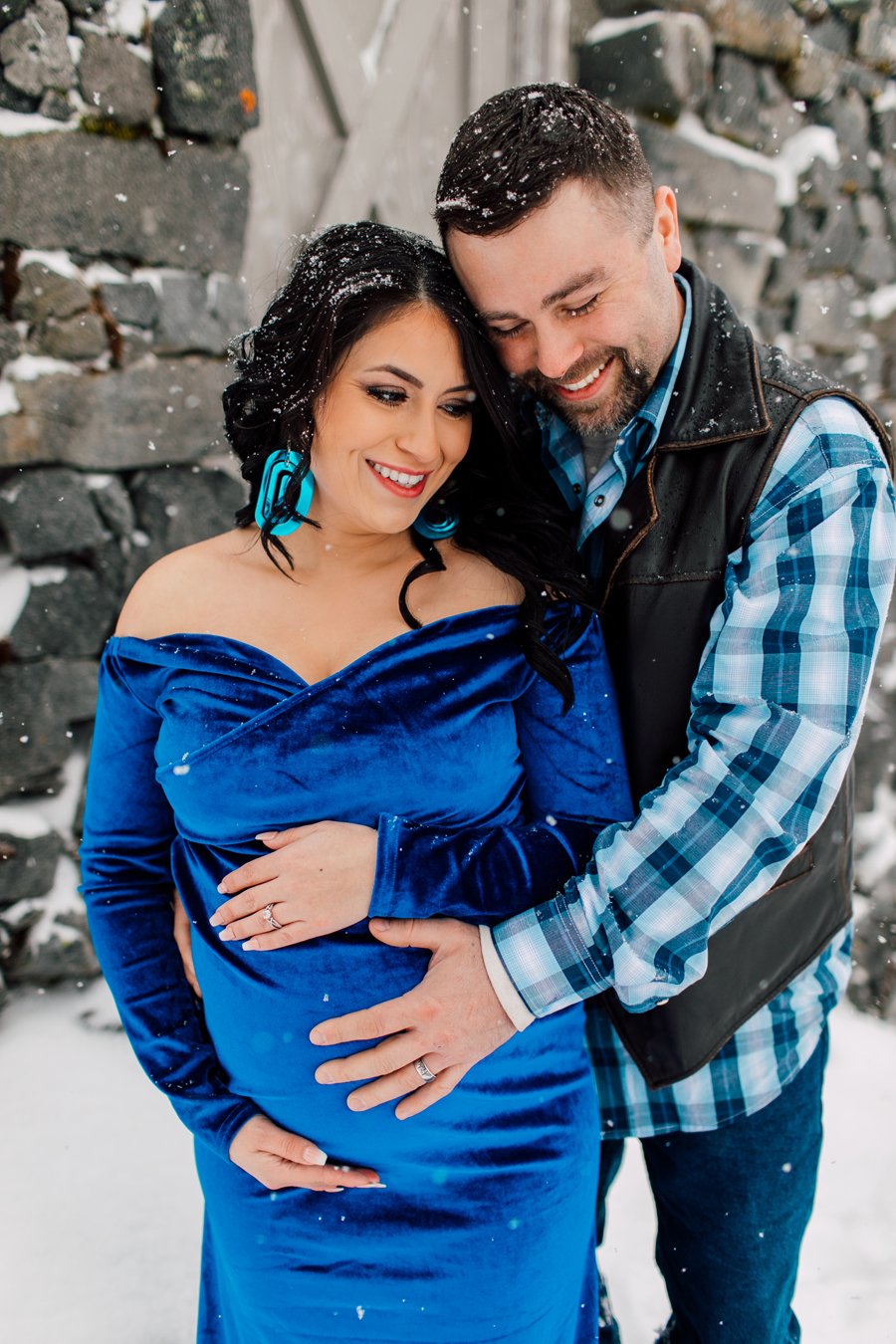 Bellingham Maternity Photographer Katheryn Moran Mount Baker Snow 