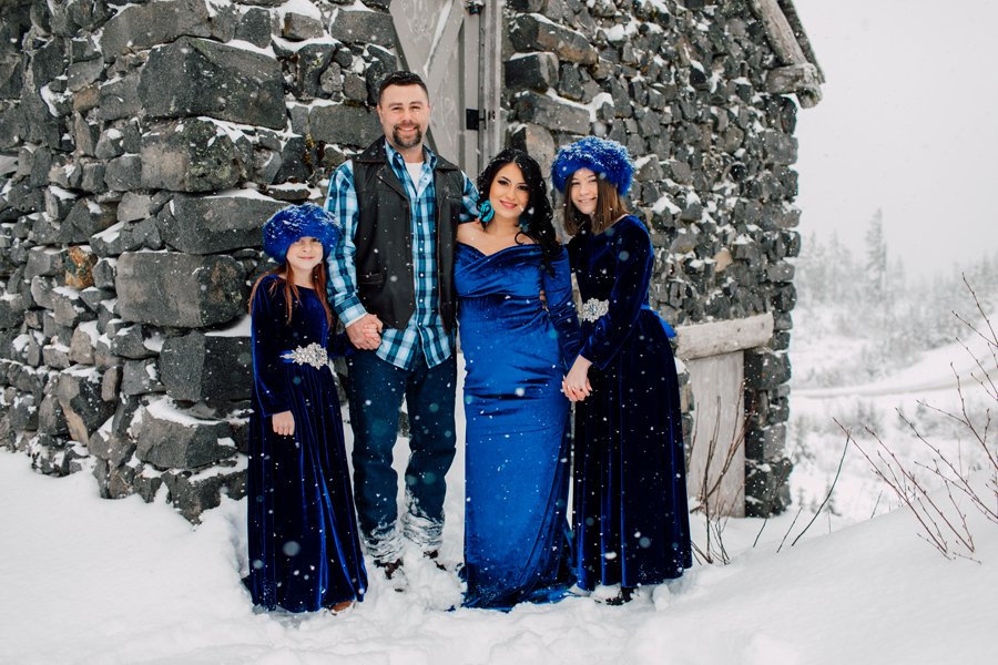 Bellingham Maternity Photographer Katheryn Moran Mount Baker Snow 