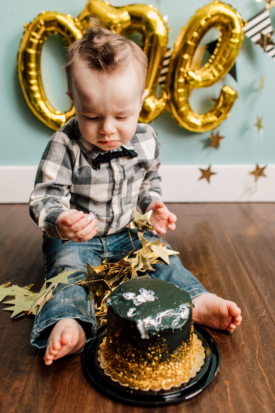 013-bellingham-one-year-cake-smash-photographer-katheryn-moran-huck-2022.jpg