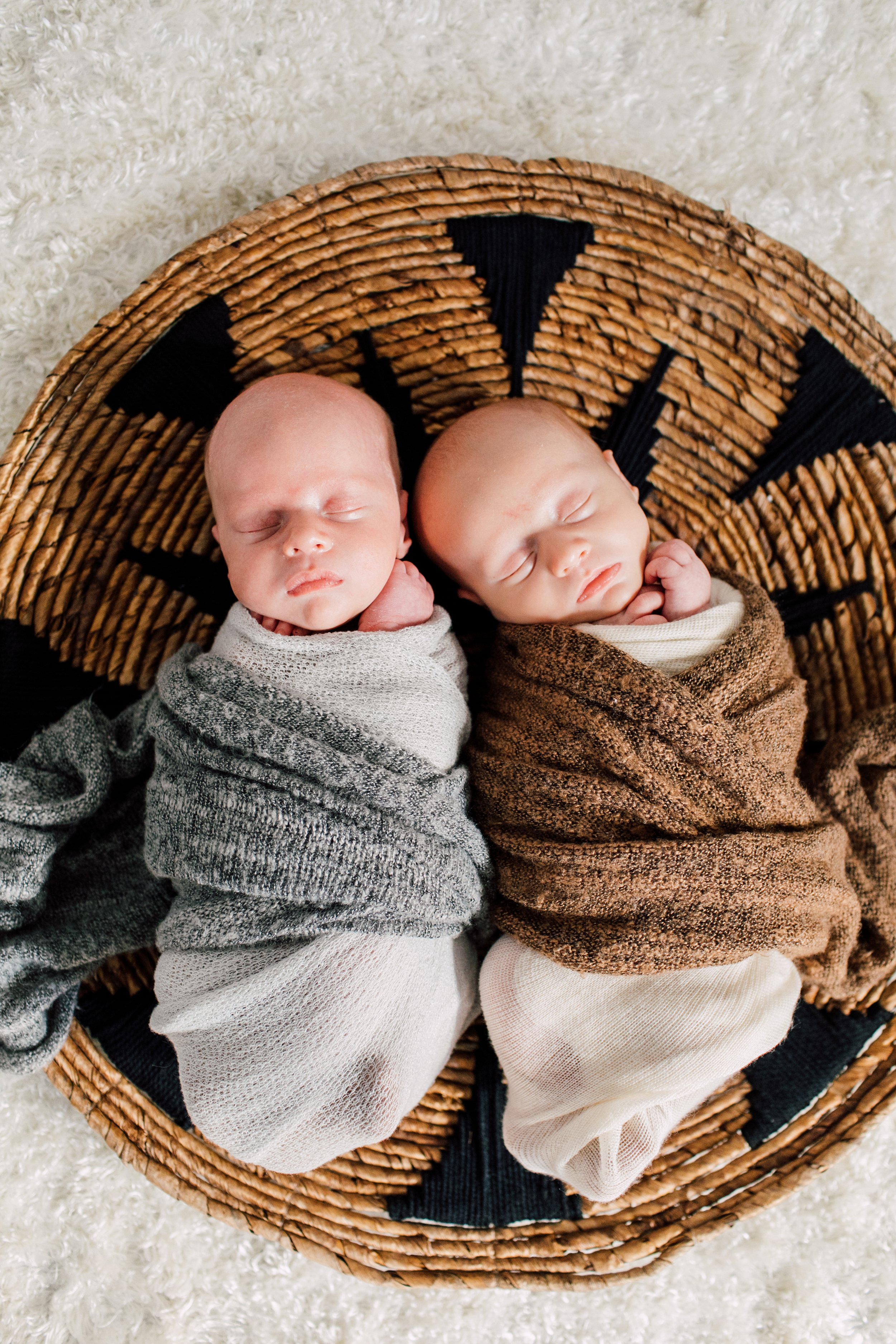 040-bellingham-twin-newborn-photographer-katheryn-moran-photography-tristan-arthur-2022.jpg