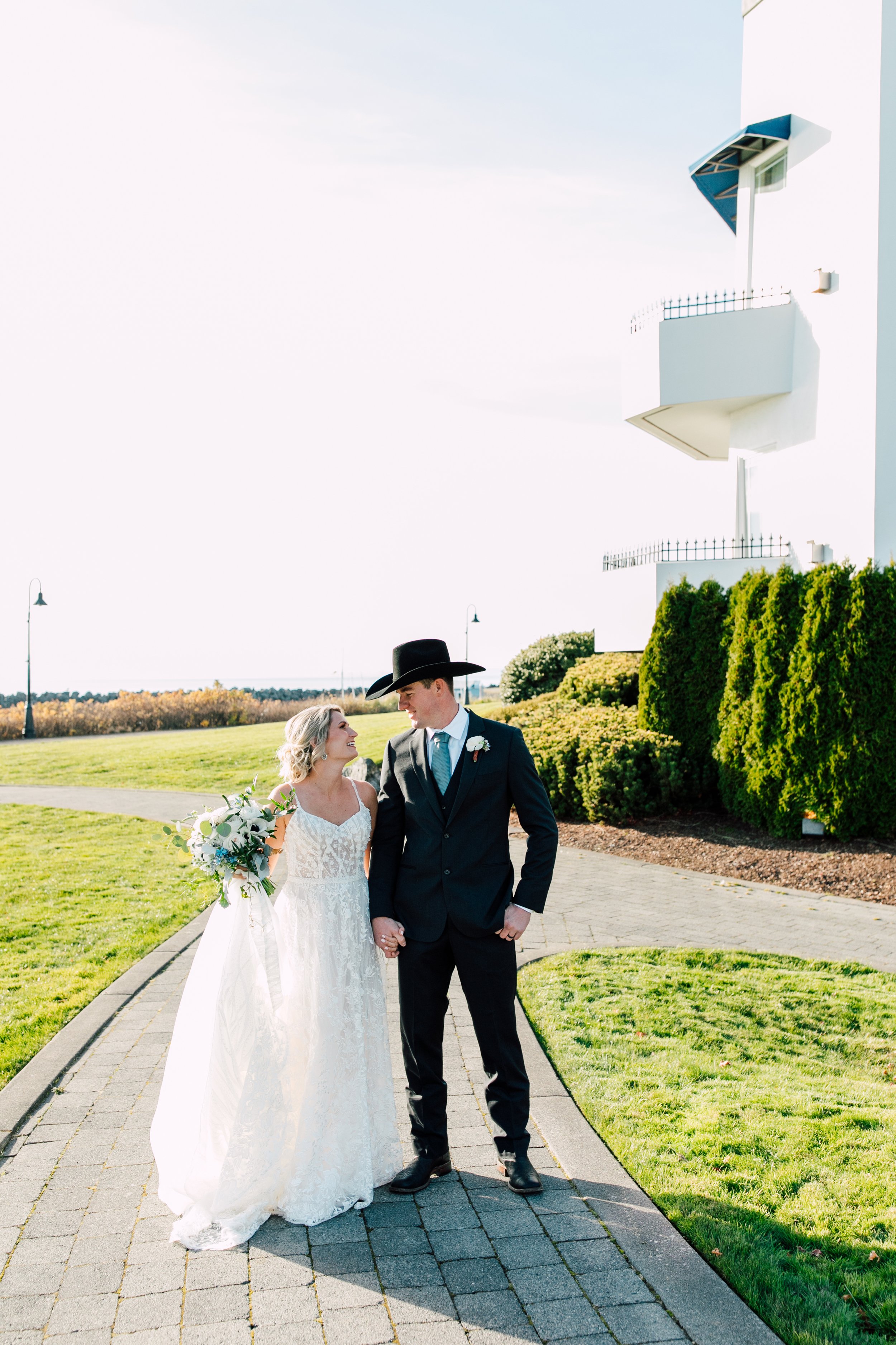 Bellingham Professional Joyful Colorful Wedding Photographer Katheryn Moran Bellwether Hotel Authentic Celebration Photography