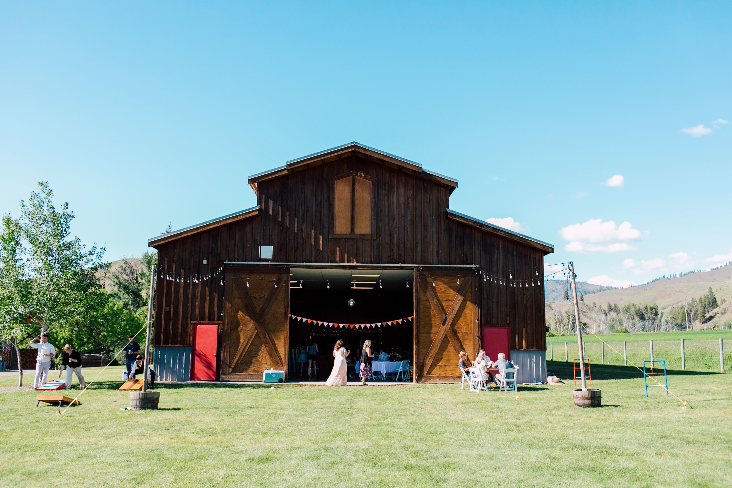 081-bellingham-wedding-photographer-katheryn-moran-winthrop-pipestone-canyon-ranch-meagan-drake.jpg