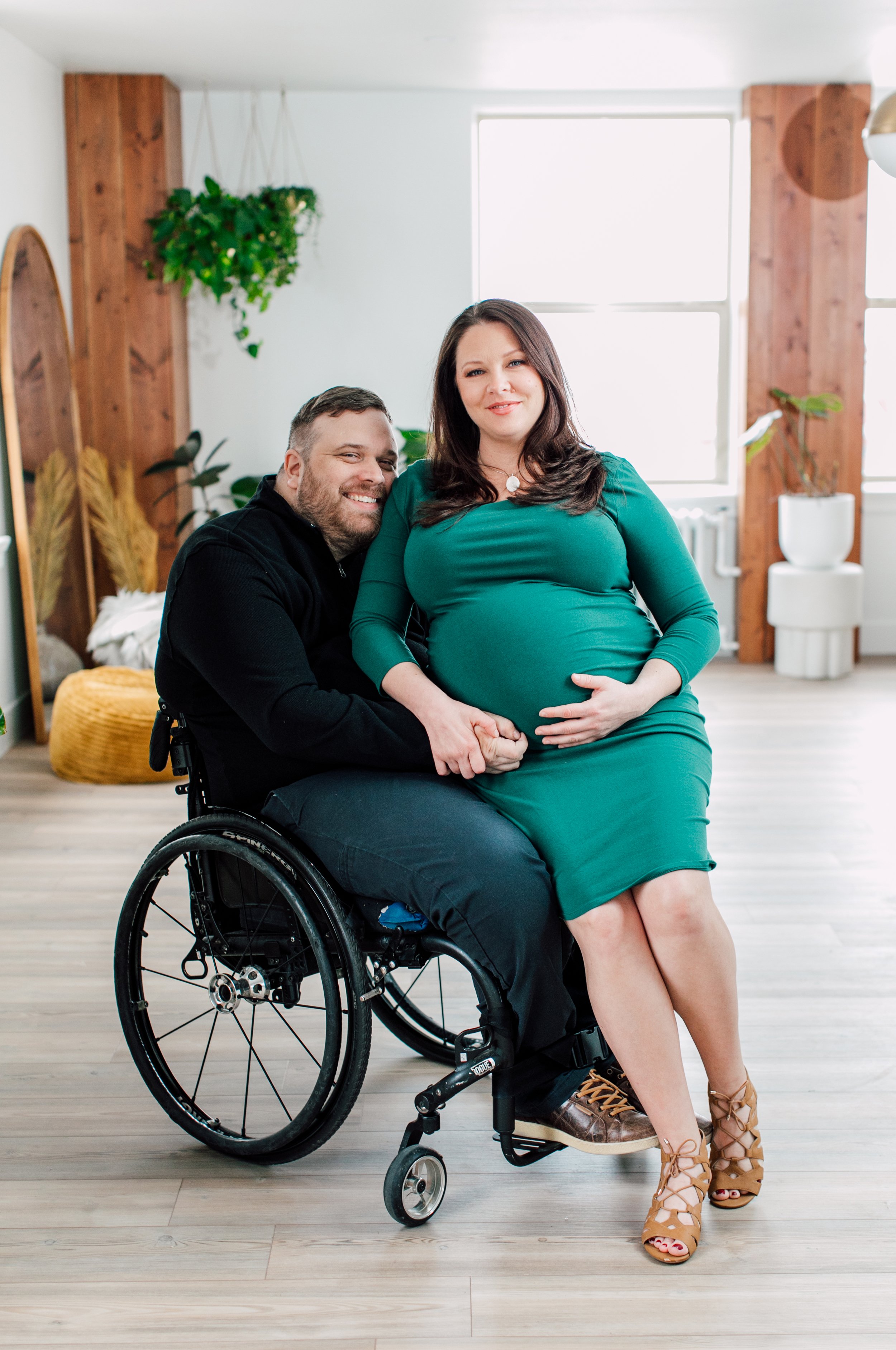 Bellingham Professional Maternity Photographer Katheryn Moran The Bellingham Studio Bright Authentic Lifestyle Expecting Mom Session