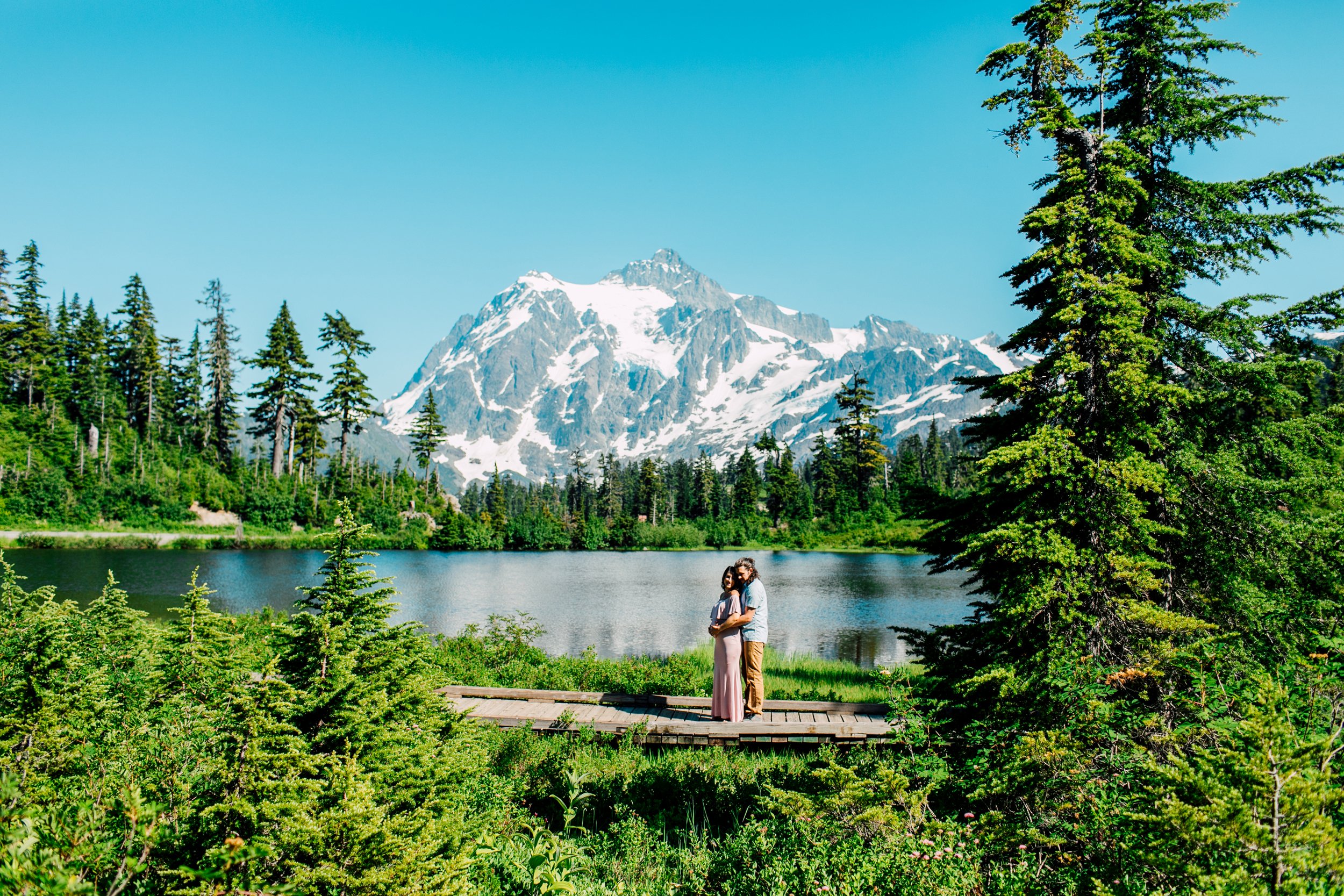 Bellingham Lifestyle Adventure Maternity Photographer Katheryn Moran Mount Baker Picture Lake Baby Bump