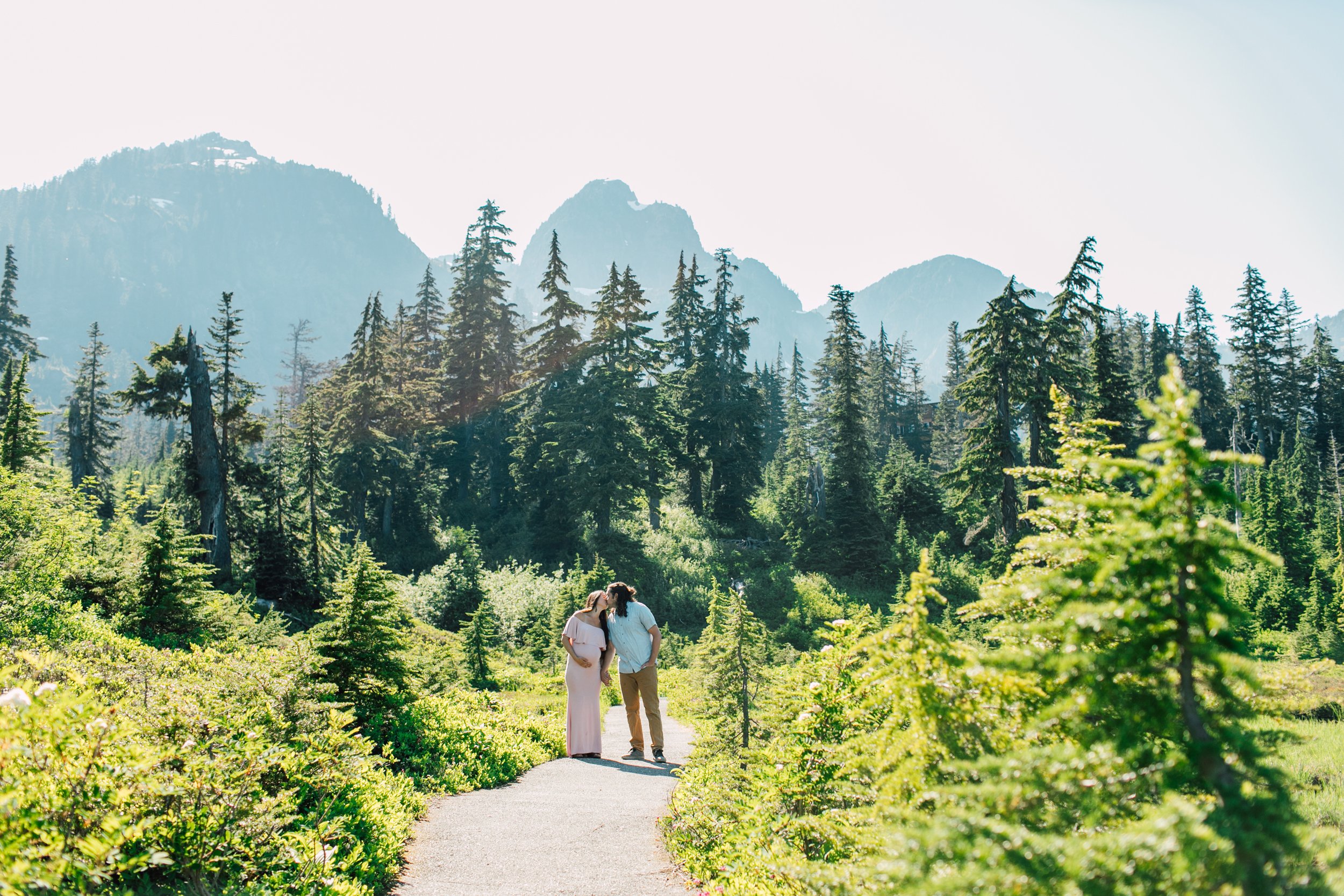 019-bellingham-maternity-photographer-katheryn-moran-mount-baker-picture-lake-gallo.jpg