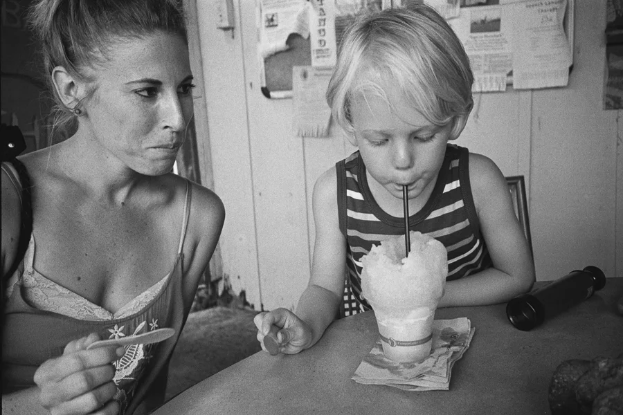 8_14_HEFFNERSINHAWAII_bw35_0174.jpg
