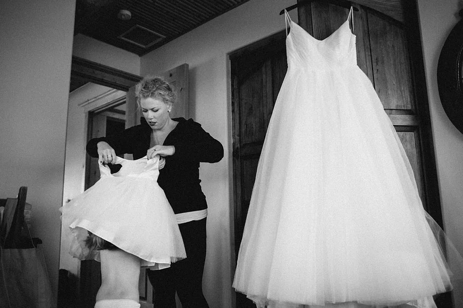 coloradowedding_bluelakeranchwedding_bytheimageisfound_0008.jpg
