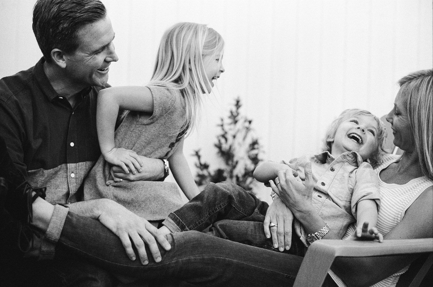 FamilyPortraitsOnFilm_TheBertocchiniFamily_by_TheImageIsFound.com_029.jpg