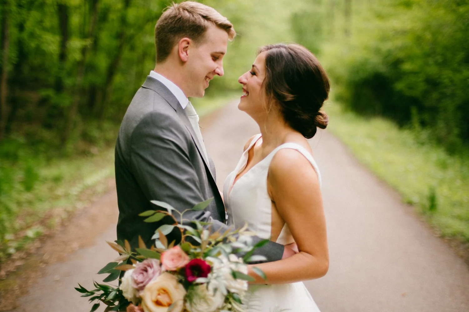 TheQuarryVenueWedding_KnoxvilleWedding_Cudzillo_by_TheImageIsFound_0065.jpg