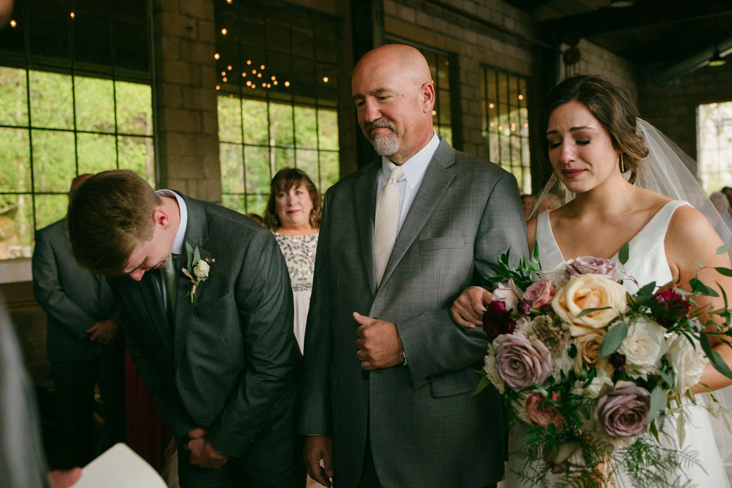 TheQuarryVenueWedding_KnoxvilleWedding_Cudzillo_by_TheImageIsFound_0148.jpg