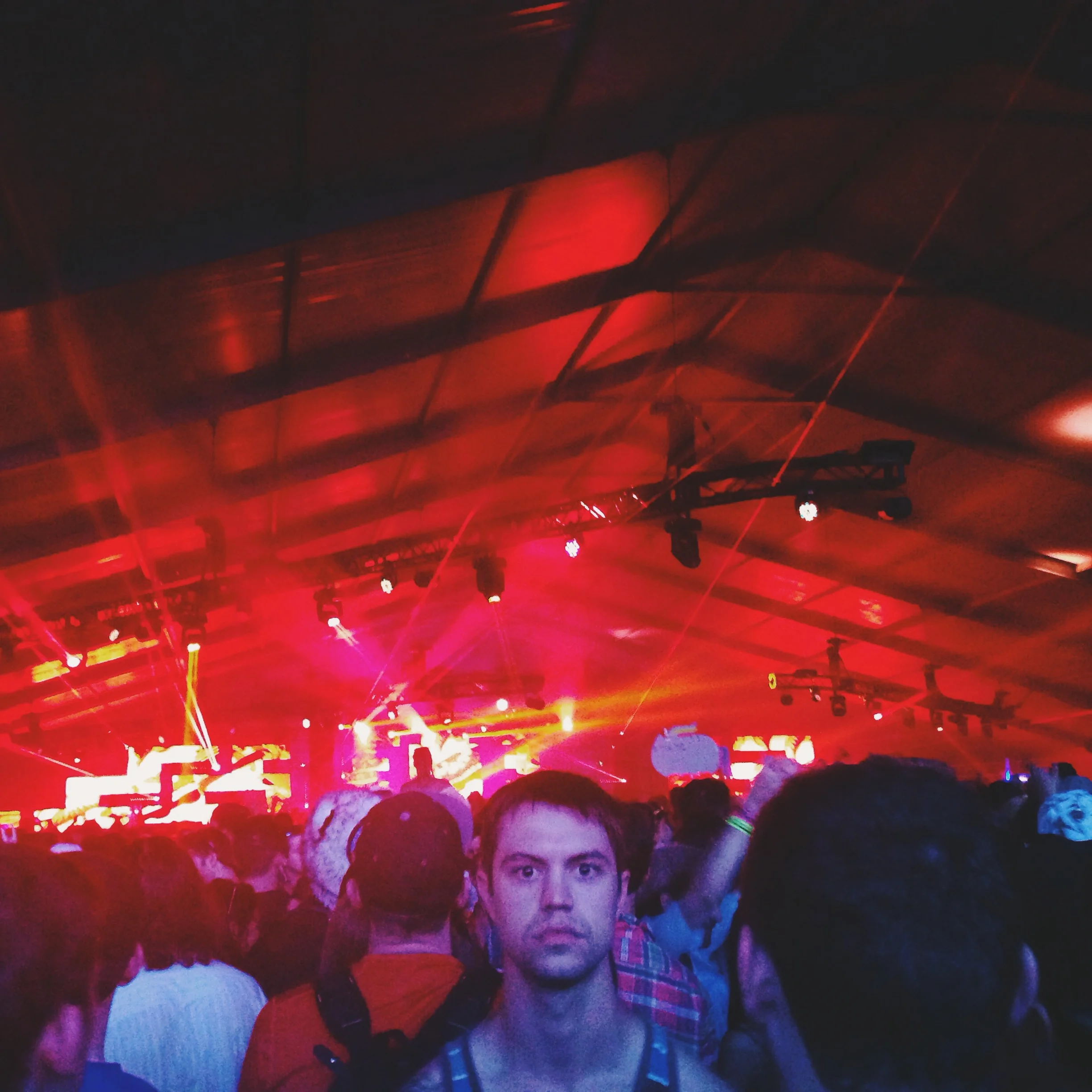 Being photobombed at Glass Animals
