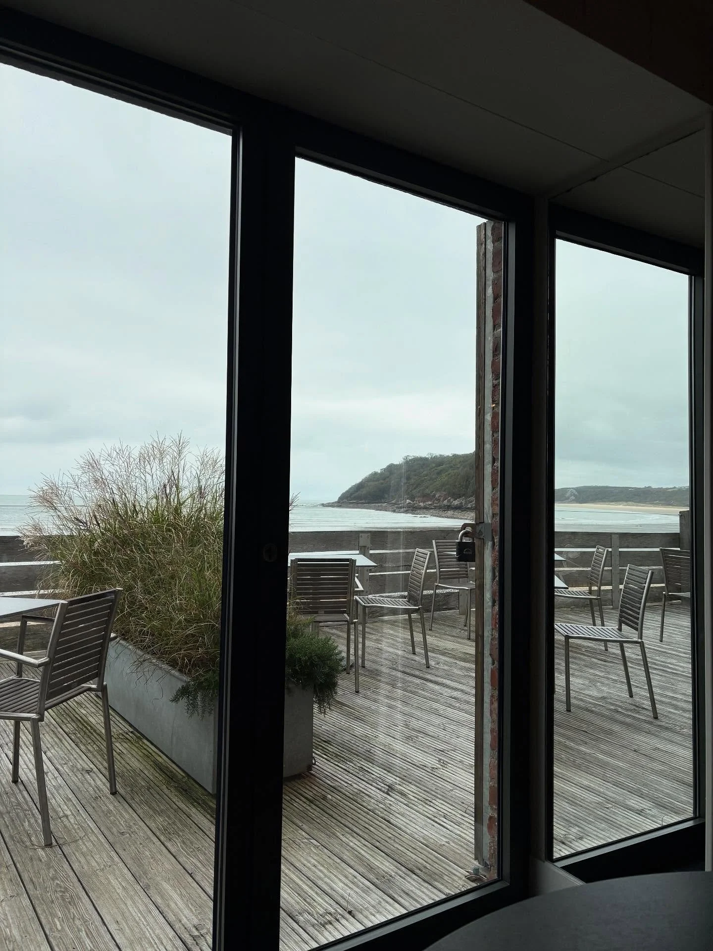 Diolch/Thank you to @beachouseoxwich @hywel_griffith for a wonderful lunch to celebrate Philip&rsquo;s birthday today. I don&rsquo;t normally go on about food, but the tasting menu was superb - best in all the 9 years we&rsquo;ve been coming (not oft