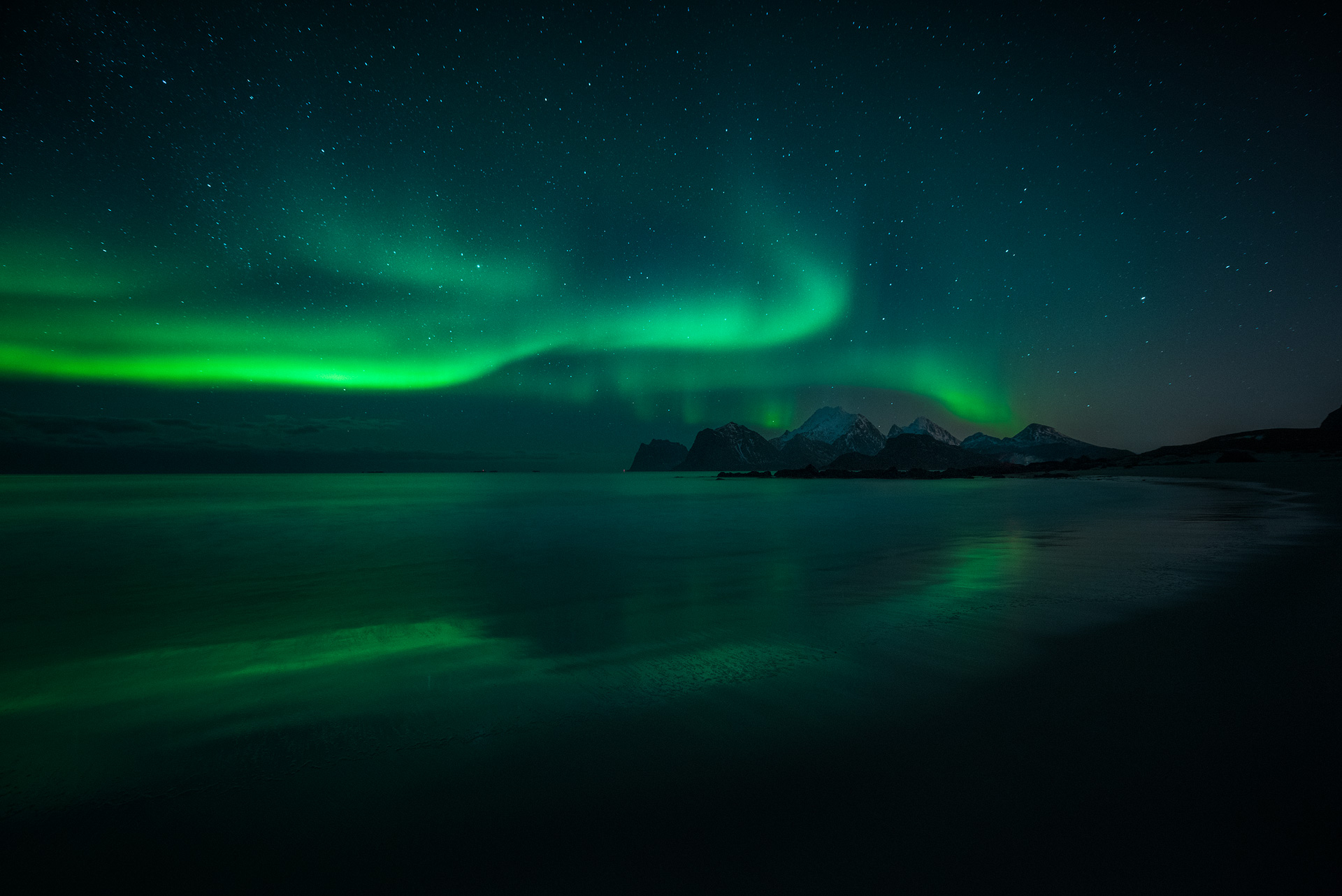 Lofoten-Myrland-Aurora.jpg